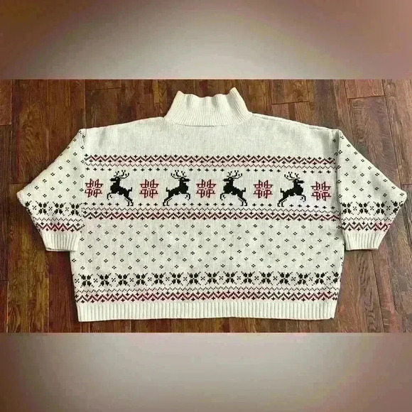 TORRID Knit Turtleneck Christmas Pullover Cropped Sweater in Cream/Black/Red - Picture 9 of 12
